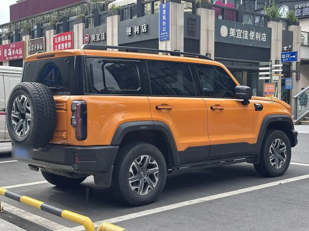 BAIC BJ40 – widok z tyłu