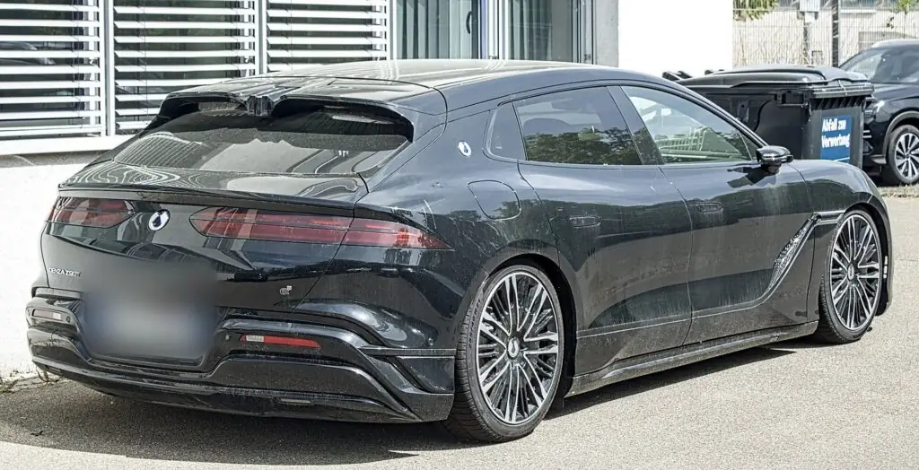 Denza Z9GT – widok z tyłu