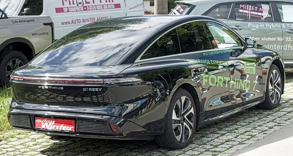 Forthing S7 – widok z tyłu